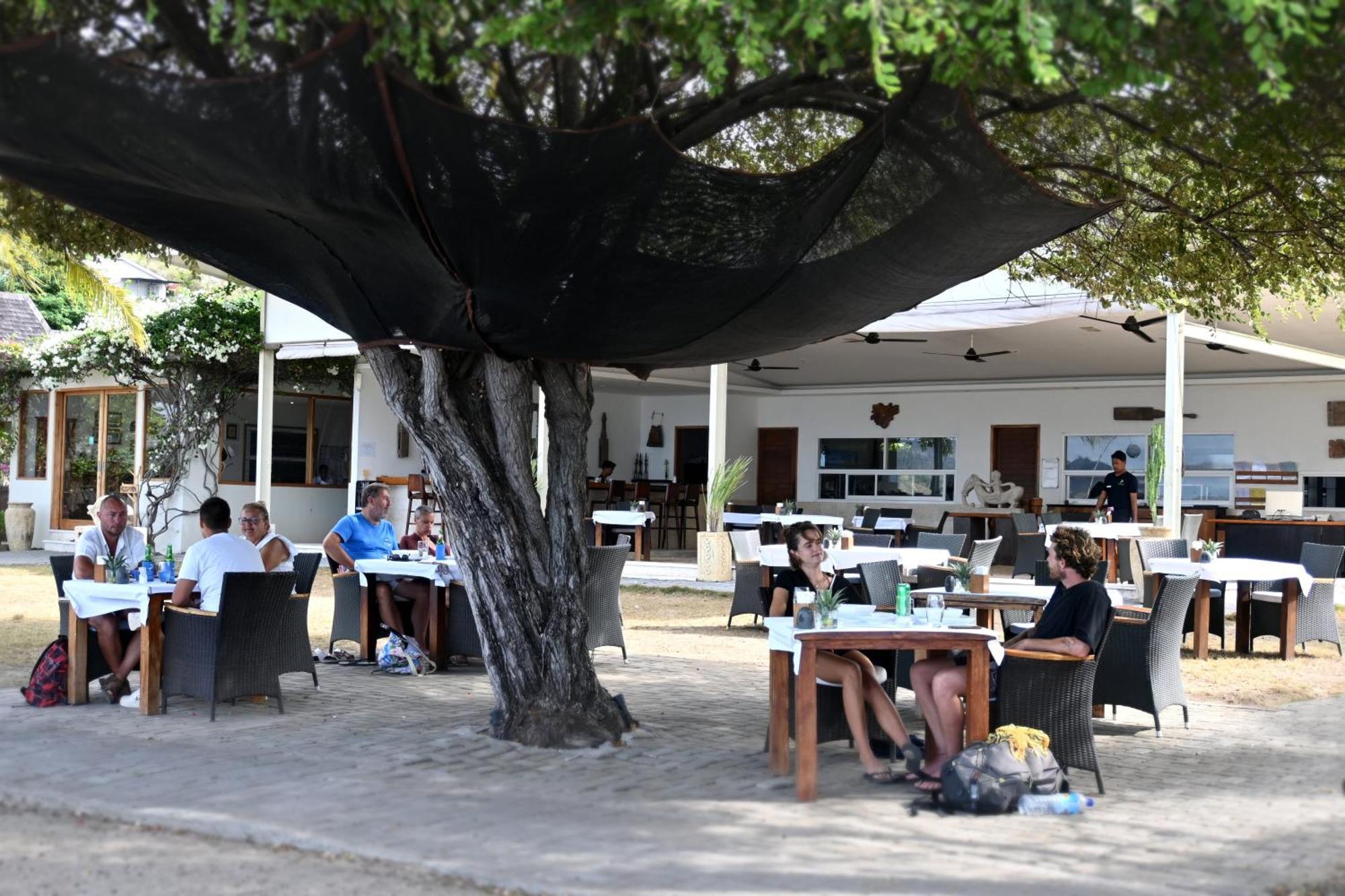 Kokomo Resort Gili Gede Kültér fotó