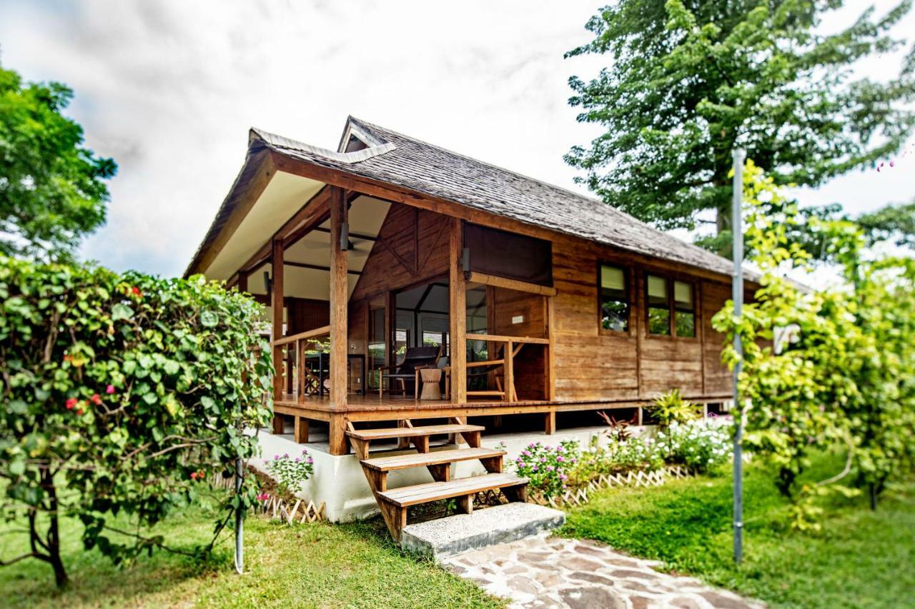 Kokomo Resort Gili Gede Kültér fotó